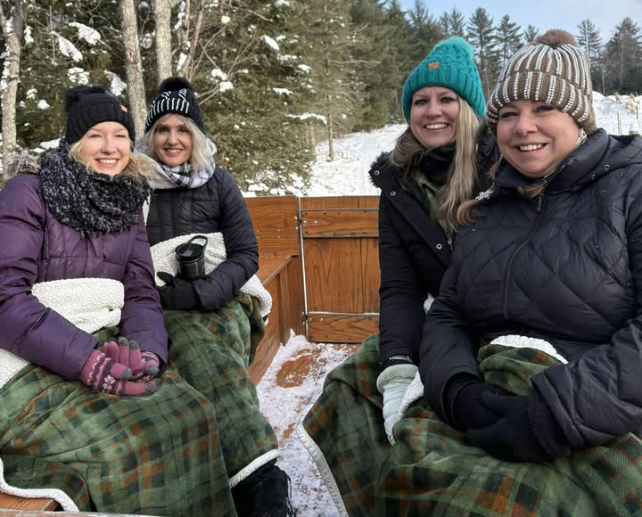 Guests getting cozy in the sleigh